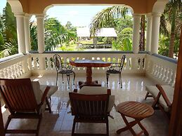 Rayon Hotel