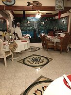 Rayon Hotel