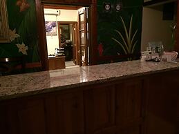 Rayon Hotel