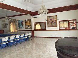 Rayon Hotel
