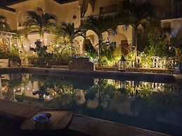 Rayon Hotel