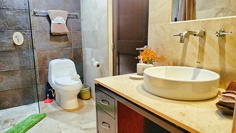 Luxury Condo Boutique