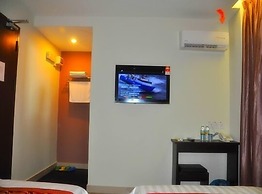 Goldenhill Hotel