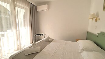 Andromeda Hotel Apartments