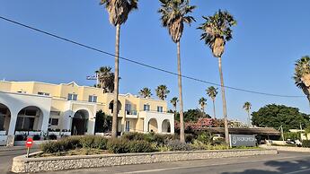Andromeda Hotel Apartments