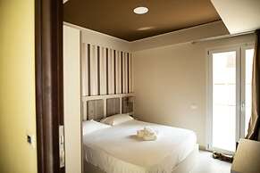 Hotel Cliché