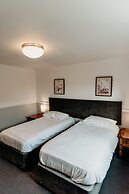 Oak Farm Hotel