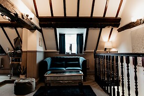 Oak Farm Hotel