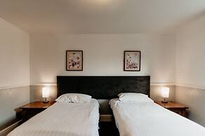 Oak Farm Hotel