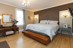 Charles Street Holiday Home