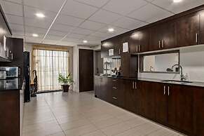 Premium Inn & Suites Calgary Airport