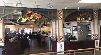 Hudson Inn Auberge