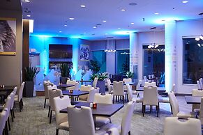 Grey Eagle Resort