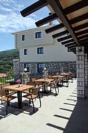 Theta Hotel