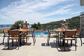 Theta Hotel