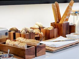 H10 Art Gallery