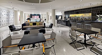 H10 Art Gallery