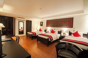 La Rose Suites