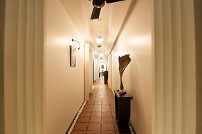 La Rose Suites