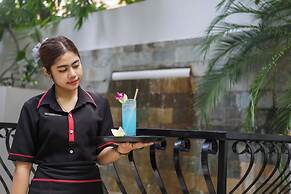 La Rose Suites
