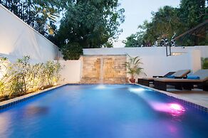 La Rose Suites