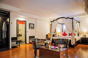 La Rose Suites