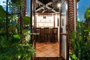 La Rose Suites