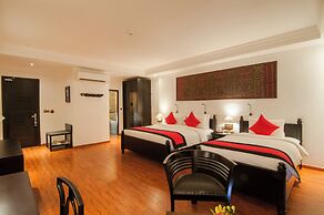 La Rose Suites