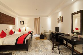La Rose Suites