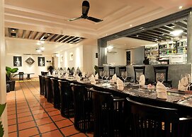 La Rose Suites