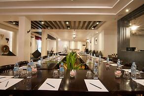 La Rose Suites