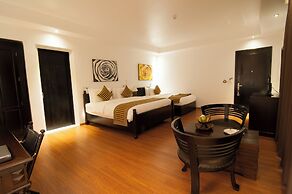 La Rose Suites