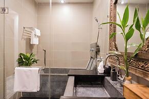 La Rose Suites