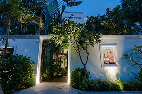La Rose Suites