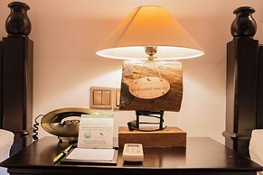 La Rose Suites