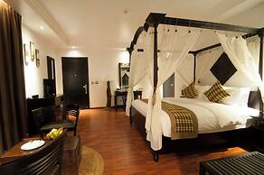 La Rose Suites