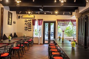 La Rose Suites