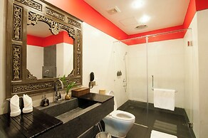 La Rose Suites