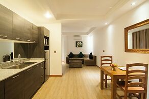La Rose Suites