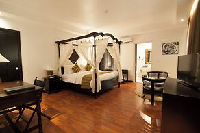 La Rose Suites