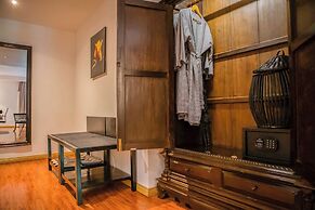 La Rose Suites