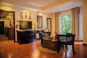 La Rose Suites