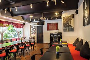 La Rose Suites