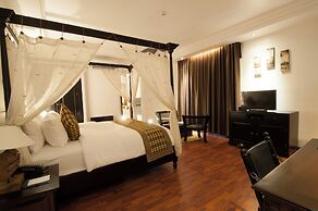 La Rose Suites