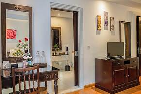 La Rose Suites
