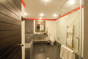 La Rose Suites