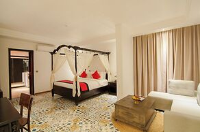 La Rose Suites