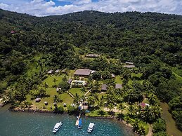 Waidroka Bay Resort