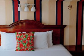 Hotel Plaza Colonial