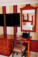 Hotel Plaza Colonial